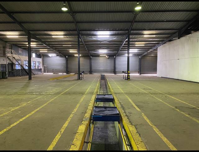 2,160M² WAREHOUSE TO LET IN PHOENIX INDUSTRIAL
